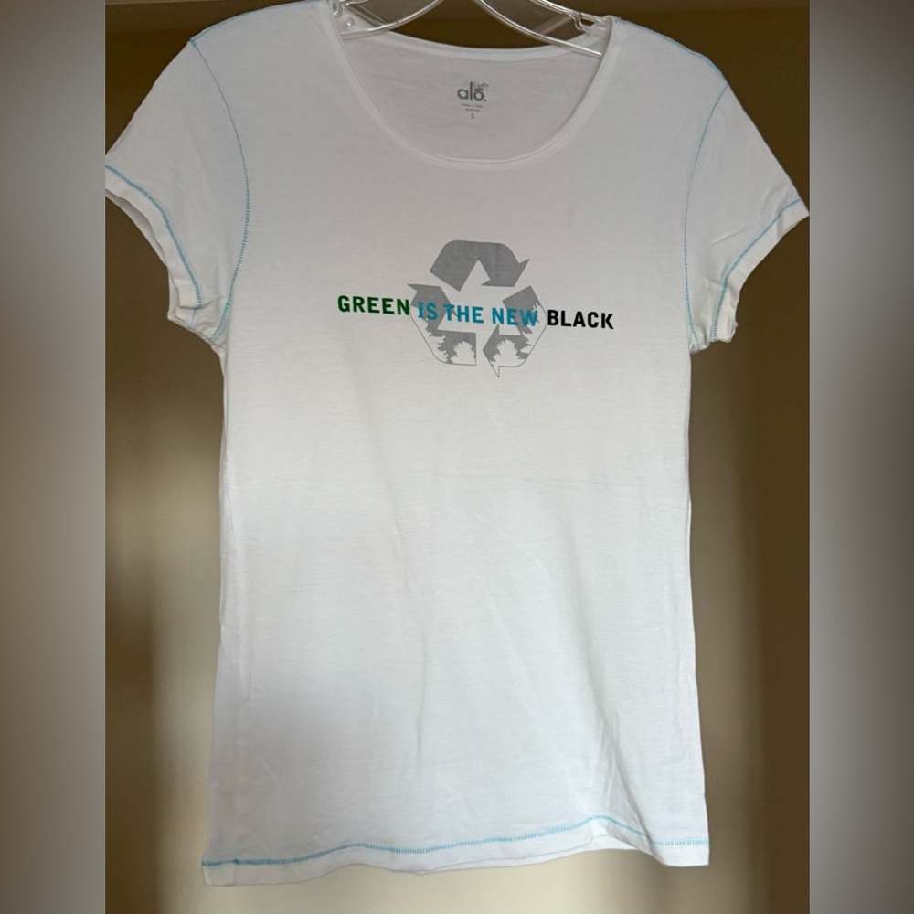 ALO Eco-Friendly White Graphic Tee